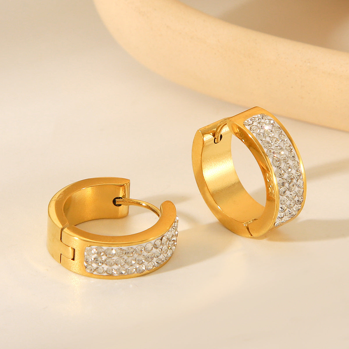 Stainless Steel Earrings for Women, Light Luxury, Versatile, High-end, Diamond-encrusted Earrings, Titanium Steel Earrings