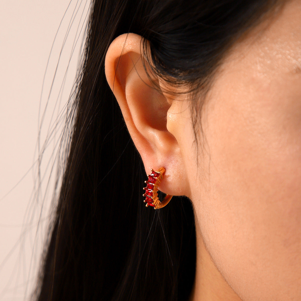 Earrings for Women, Fashionable and Luxurious, Made of Stainless Steel with Gold-plated Earrings and Inlaid with Zircon Titanium Steel Earrings