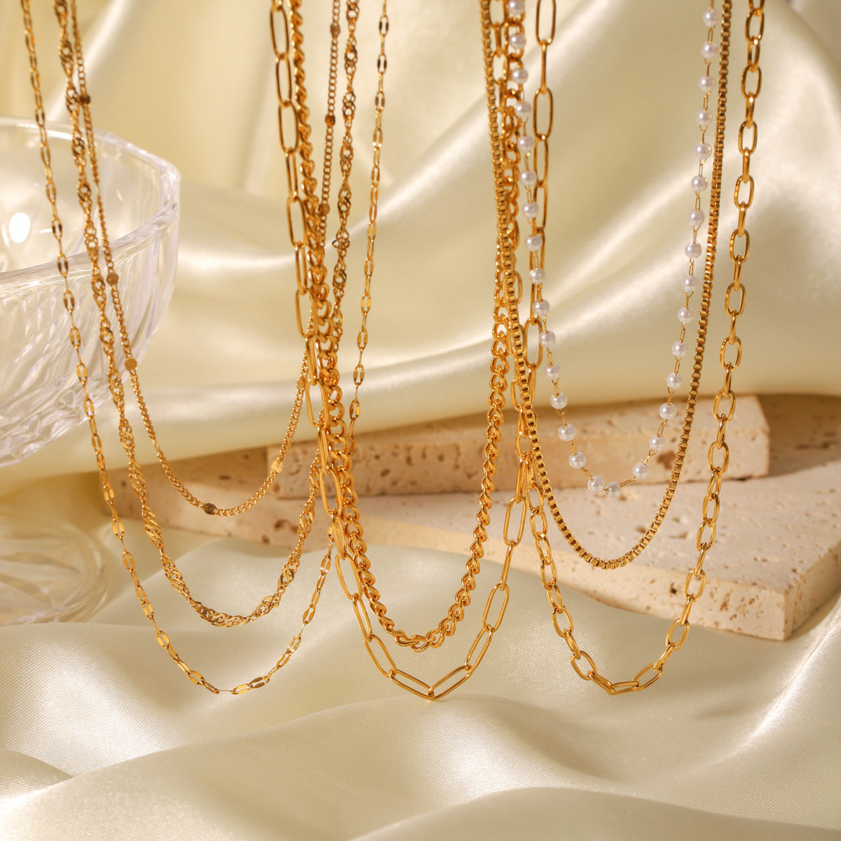 Light Luxury 18K Gold-plated Necklace with Multi-layer Stainless Steel, High-end Necklace, Non-fading Titanium Steel Jewelry