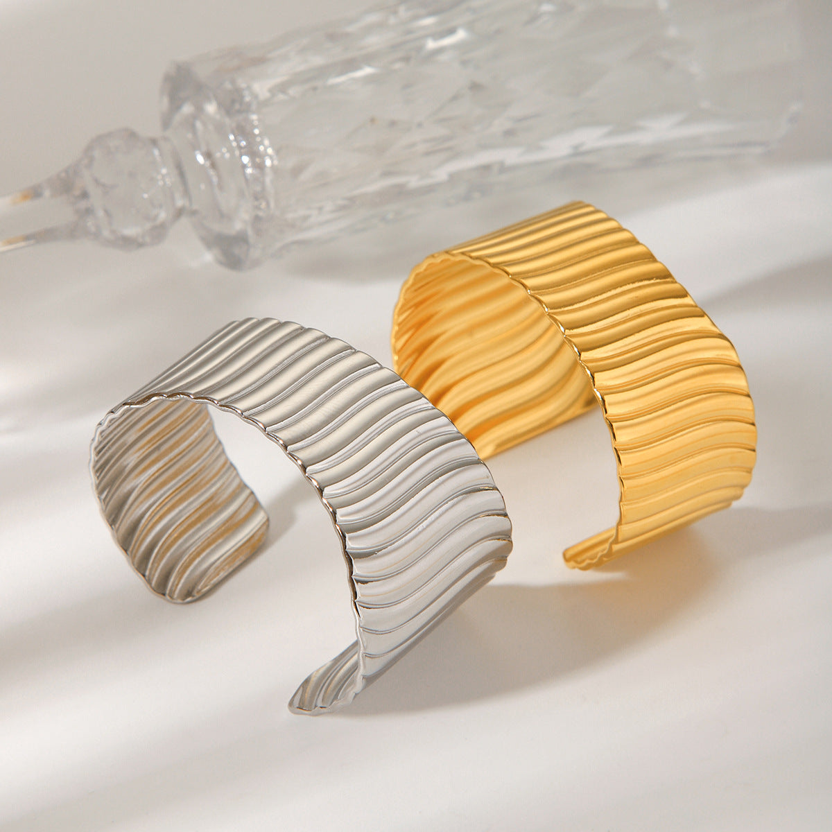 Stainless steel exaggerated asymmetric opening bracelet ins design sense vertical stripe wide titanium steel bracelet
