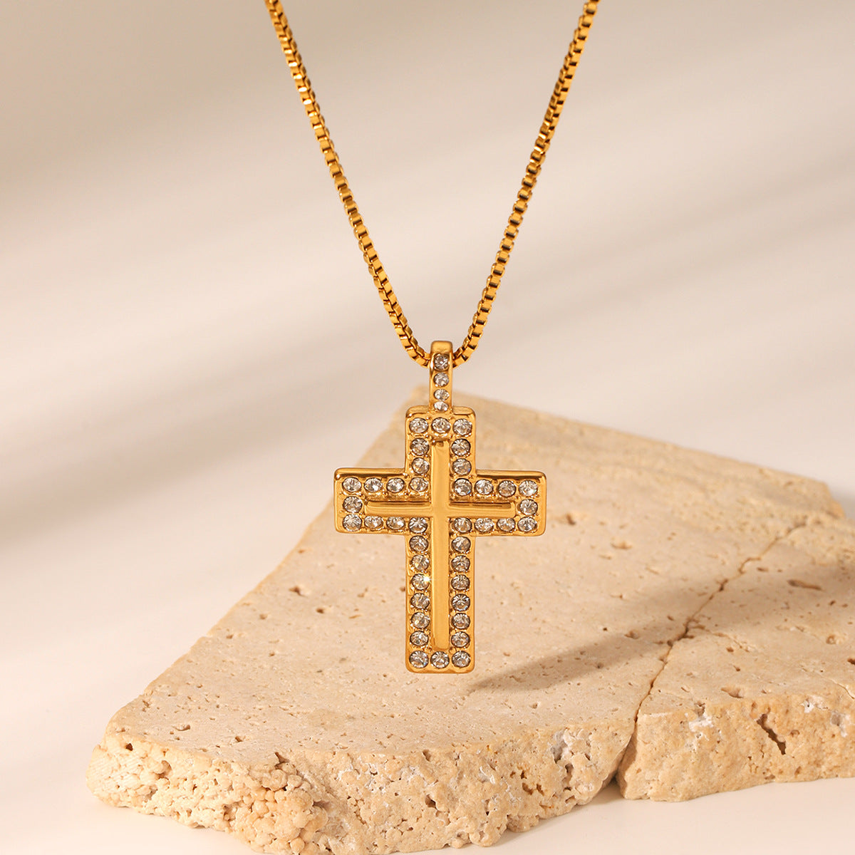 18K Gold Stainless Steel Box Chain Cross Diamond Pendant Necklace Does Not Fade, Elegant Titanium Steel Clavicle Chain