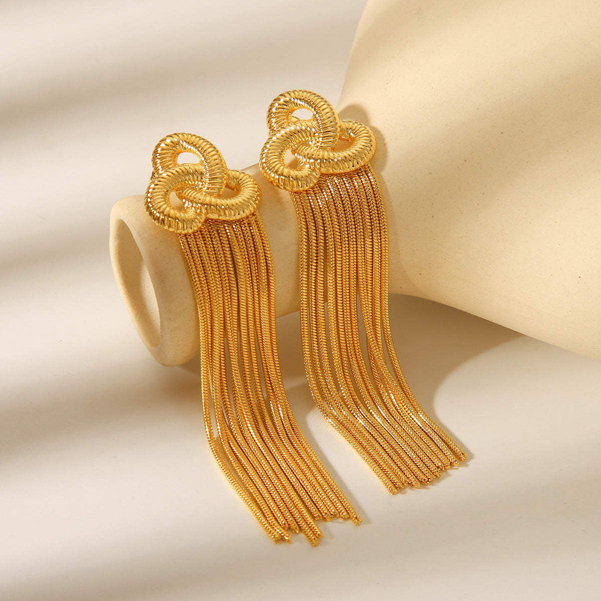 18k Gold Stainless Steel Chinese Knot Earrings with Tassel, Fashionable and Elegant Titanium Steel Earrings for Women