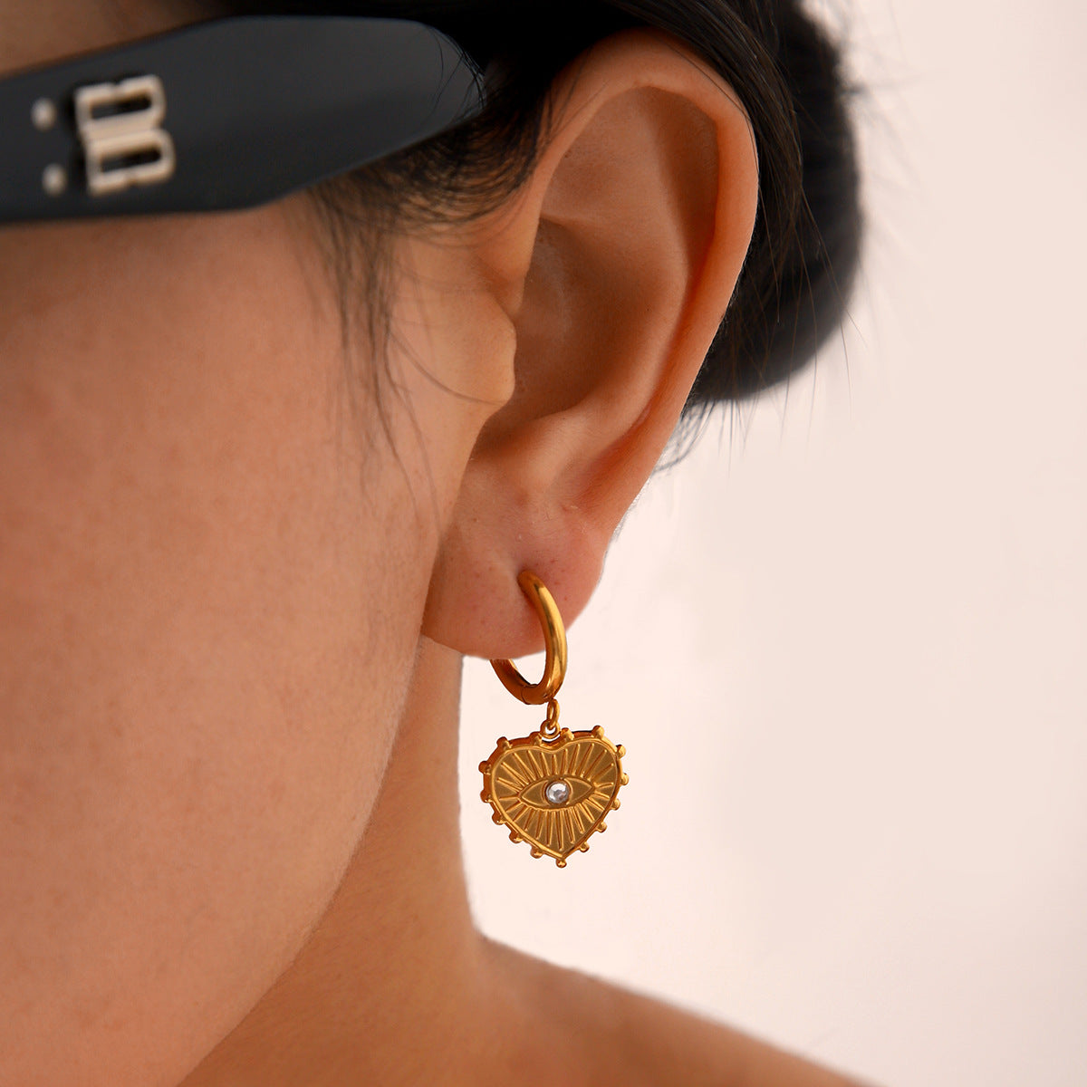 Stainless Steel Zircon Inlaid Heart-shaped Pendant Earrings Ins Fashion Personality Devil's Eye Titanium Steel Earrings
