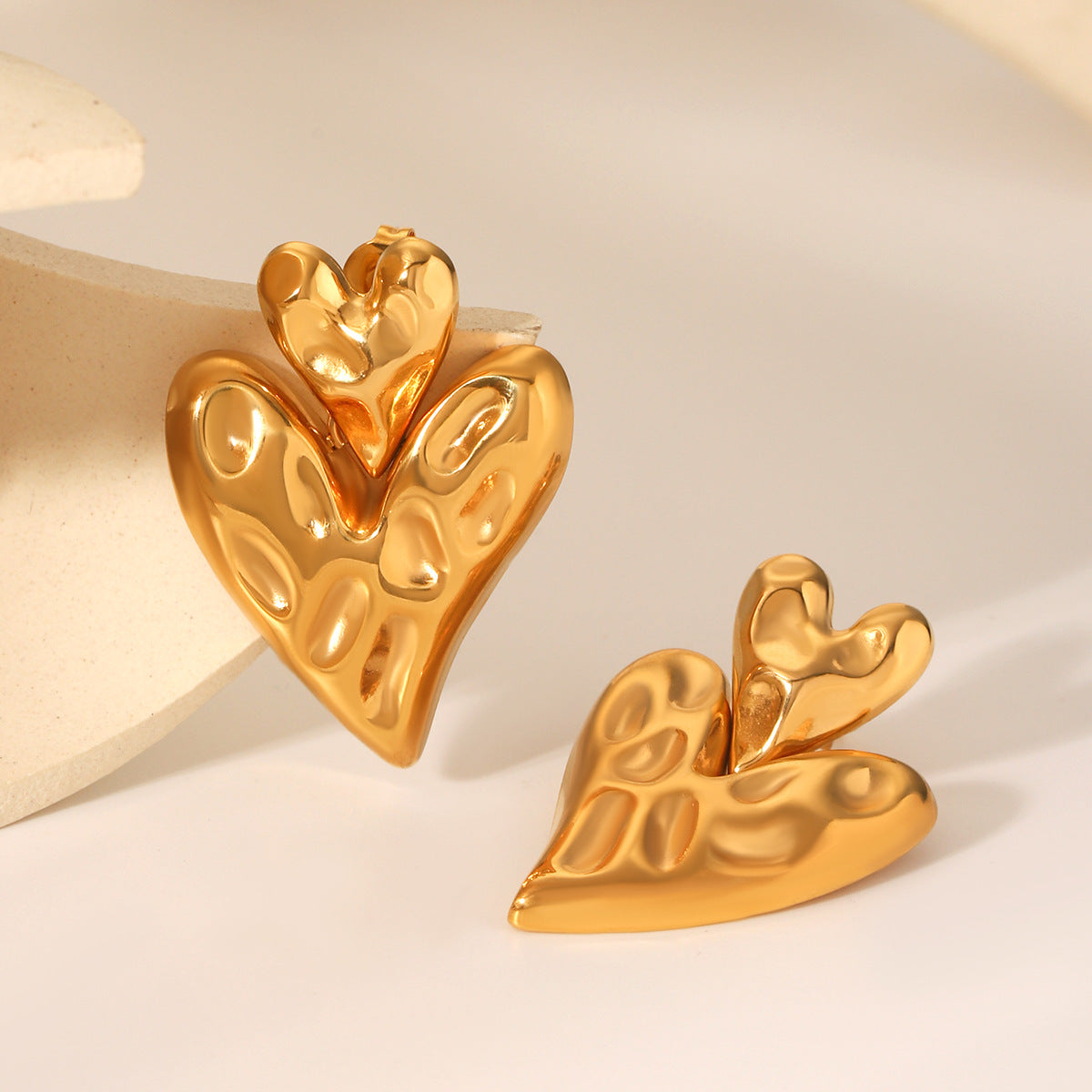 18K Gold Stainless Steel Hammered Pattern Heart-shaped Earrings, Light Luxury and High-end Feel, Heart-shaped Titanium Steel Earrings