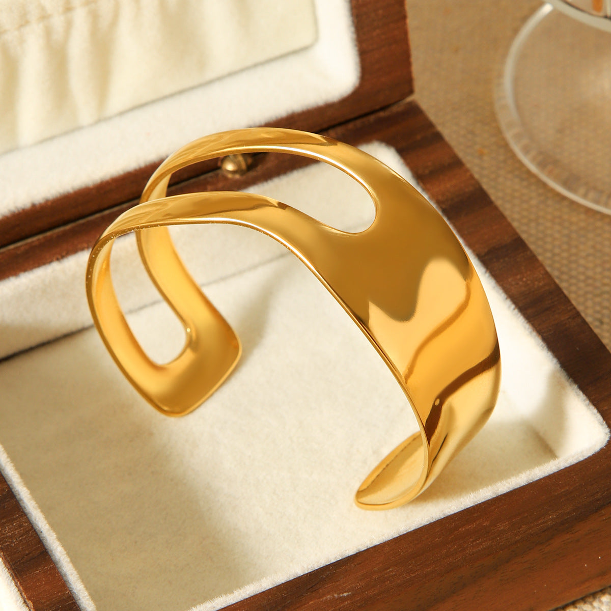 Titanium Steel Bracelet for Women, High-end Asymmetric Open Bracelet, Stainless Steel Jewelry, 18K Gold-plated Accessory