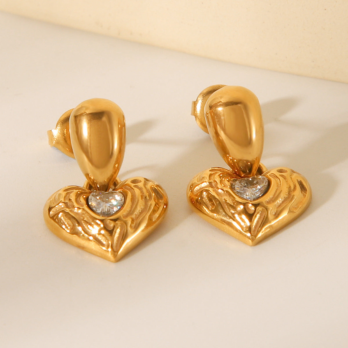 18k Gold Stainless Steel Teardrop-shaped Earrings Studded with Diamonds, Hammered Pattern, Heart-shaped Earrings, Fashionable and High-end Earrings
