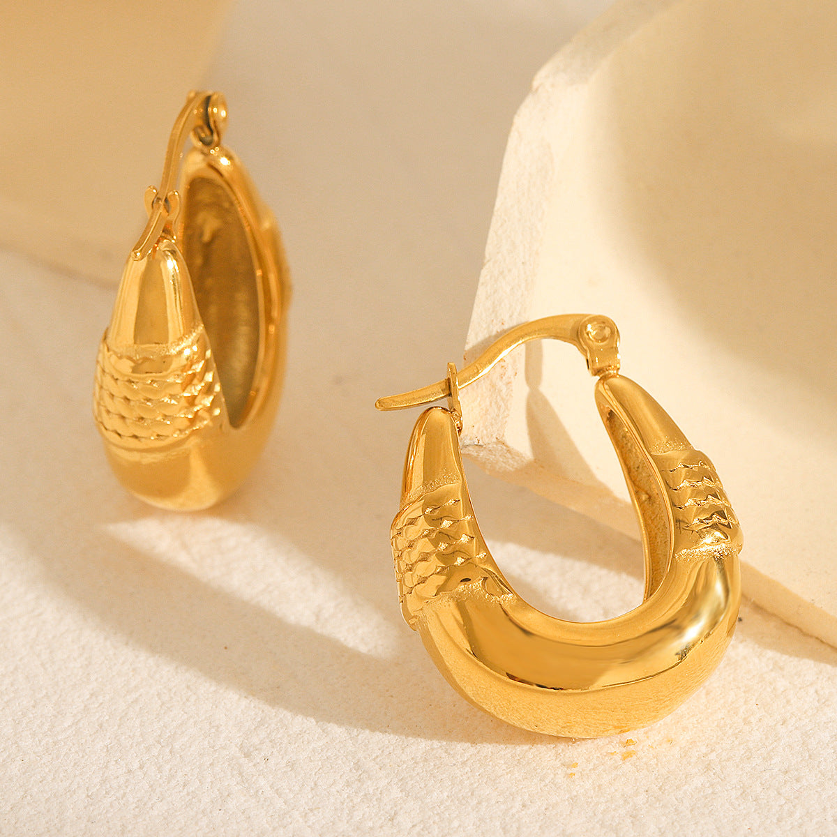 18k Gold Stainless Steel Earrings for Women, Fashionable, Light Luxury, High-end Earrings, Titanium Steel Earrings