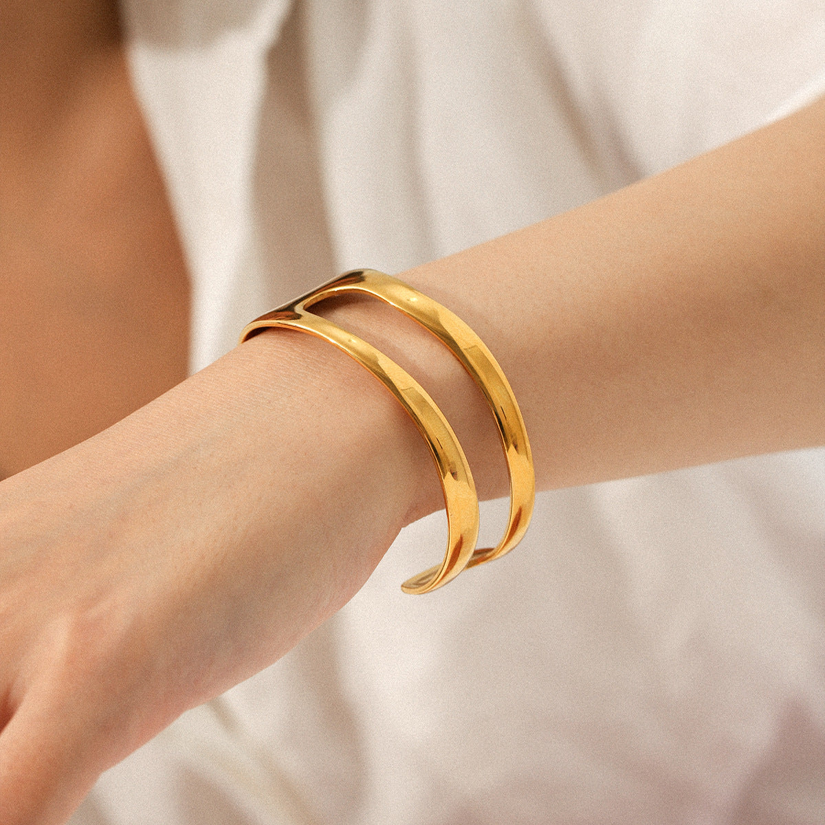 Titanium Steel Bracelet for Women, High-end Asymmetric Open Bracelet, Stainless Steel Jewelry, 18K Gold-plated Accessory