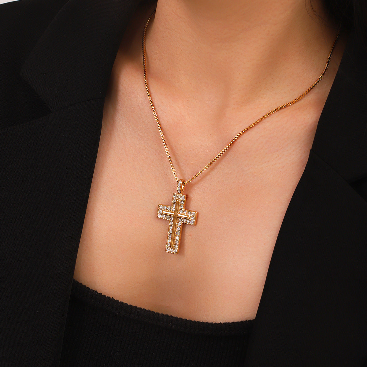 18K Gold Stainless Steel Box Chain Cross Diamond Pendant Necklace Does Not Fade, Elegant Titanium Steel Clavicle Chain