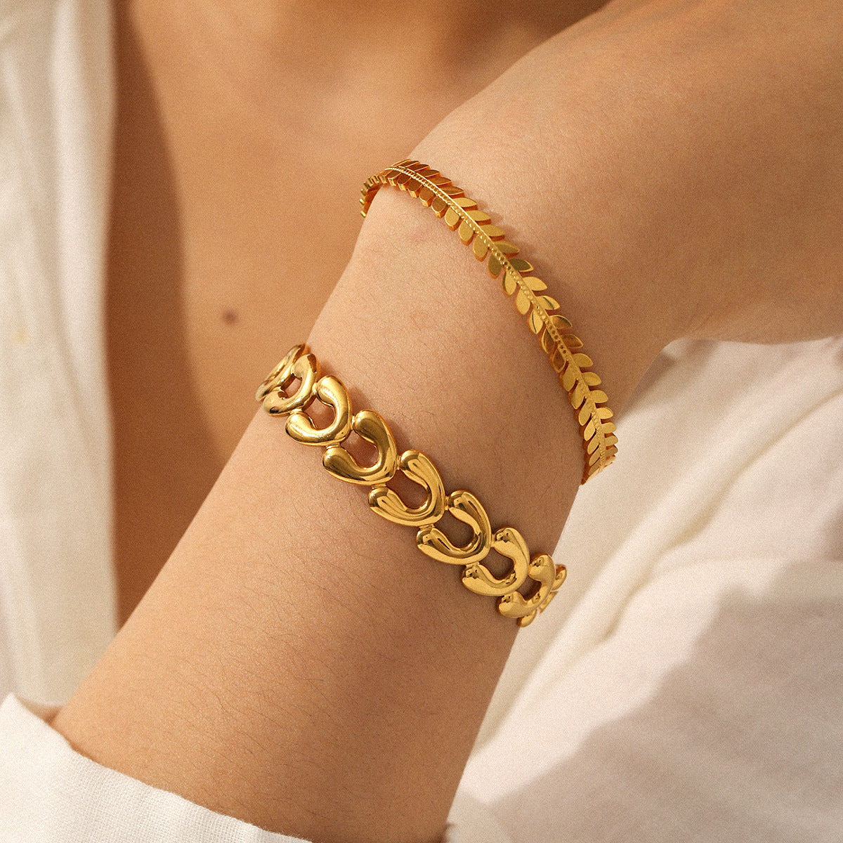INS18k Gold Jewelry Stainless Steel Open Bracelet, Light Luxury Hand Jewelry, Versatile, Non-fading, Titanium Steel Jewelry