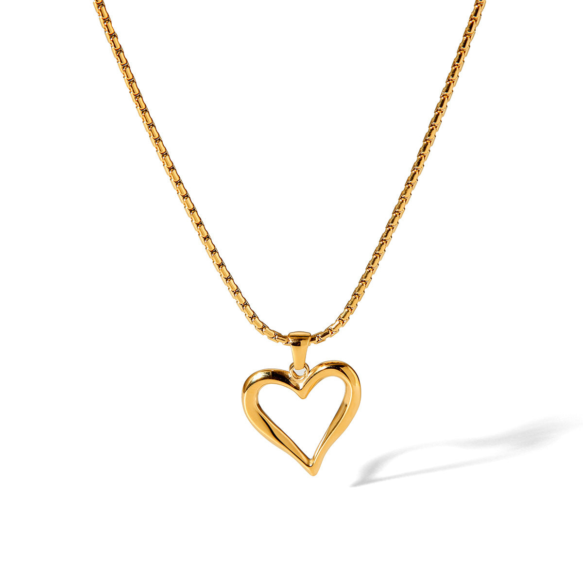 Hollow-out Heart-shaped Pendant Stainless Steel Necklace for Women, Fashionable and Versatile Titanium Steel Necklace Jewelry, Does Not Fade