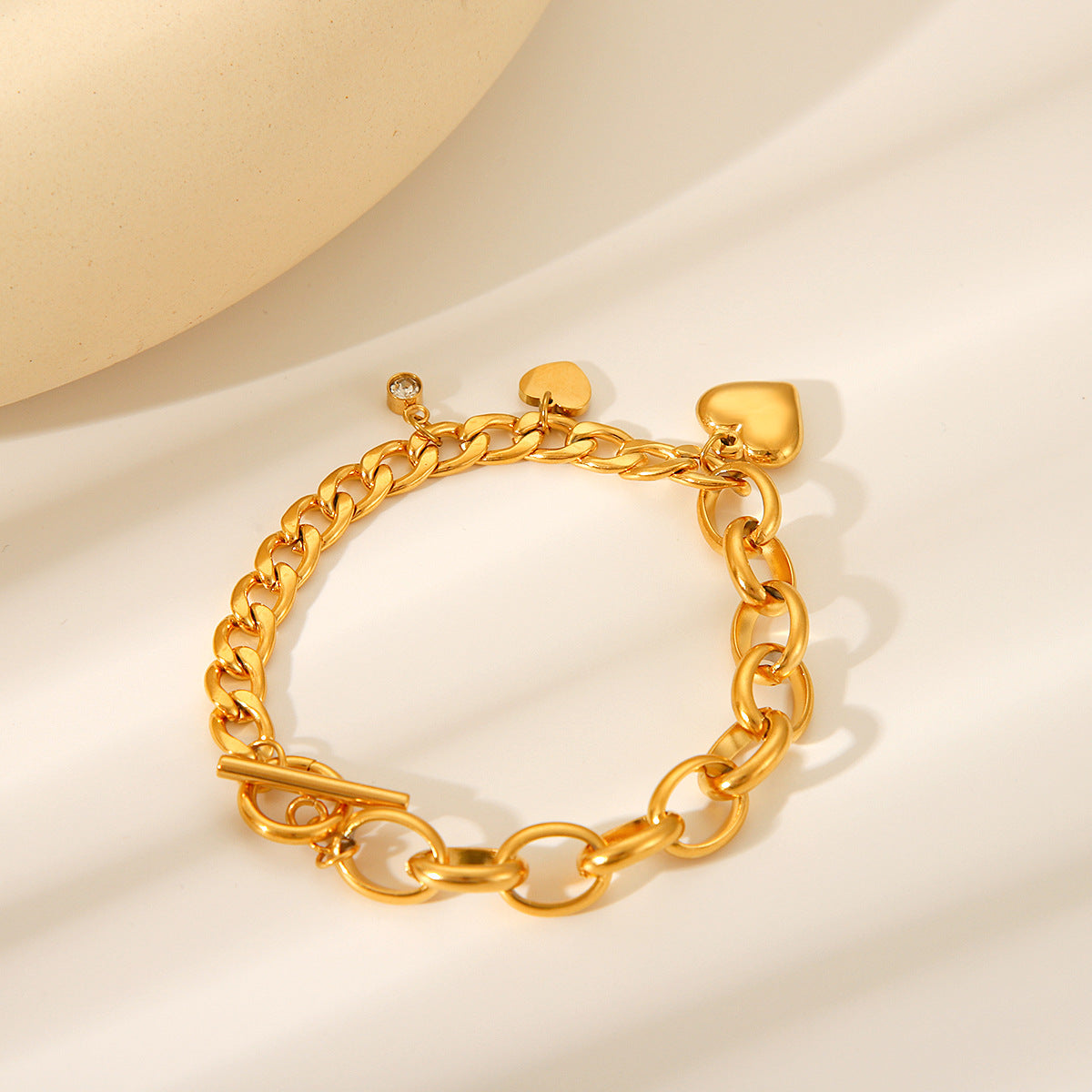 Fashionable Cuban Chain Oval Chain Zircon Heart Pendant OT Buckle Bracelet 18K Gold-plated Stainless Steel Bracelet