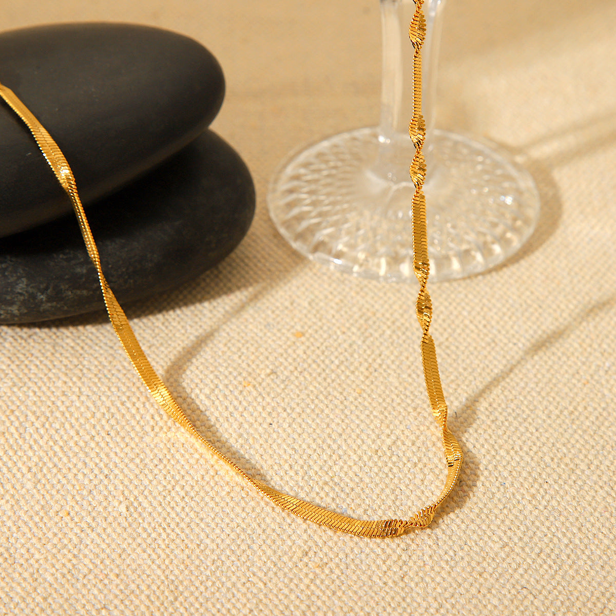 18K Gold-plated Stainless Steel Snake Bone Chain Necklace for Women, Non-fading Titanium Steel Clavicle Chain
