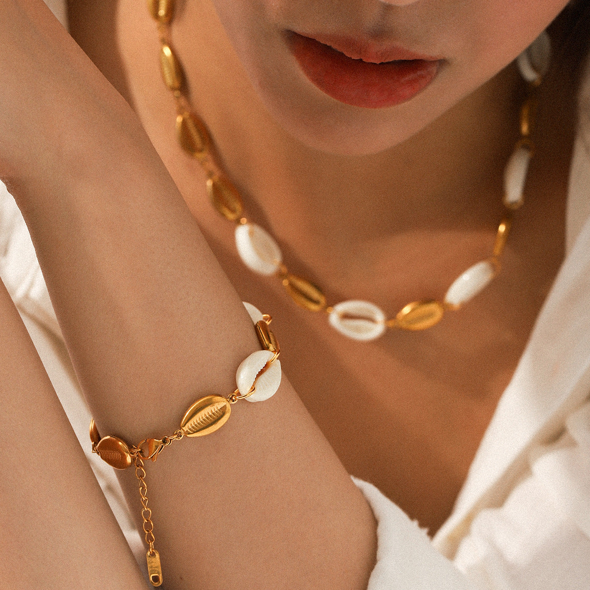 Stainless Steel Shell Necklace for Women, Non-fading Necklace, Light Luxury, Versatile Titanium Steel Bracelet, Niche High-end Jewelry