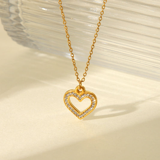 Stainless steel hollow-out heart-shaped zircon pendant necklace for women, light luxury, versatile, titanium steel necklace, does not fade