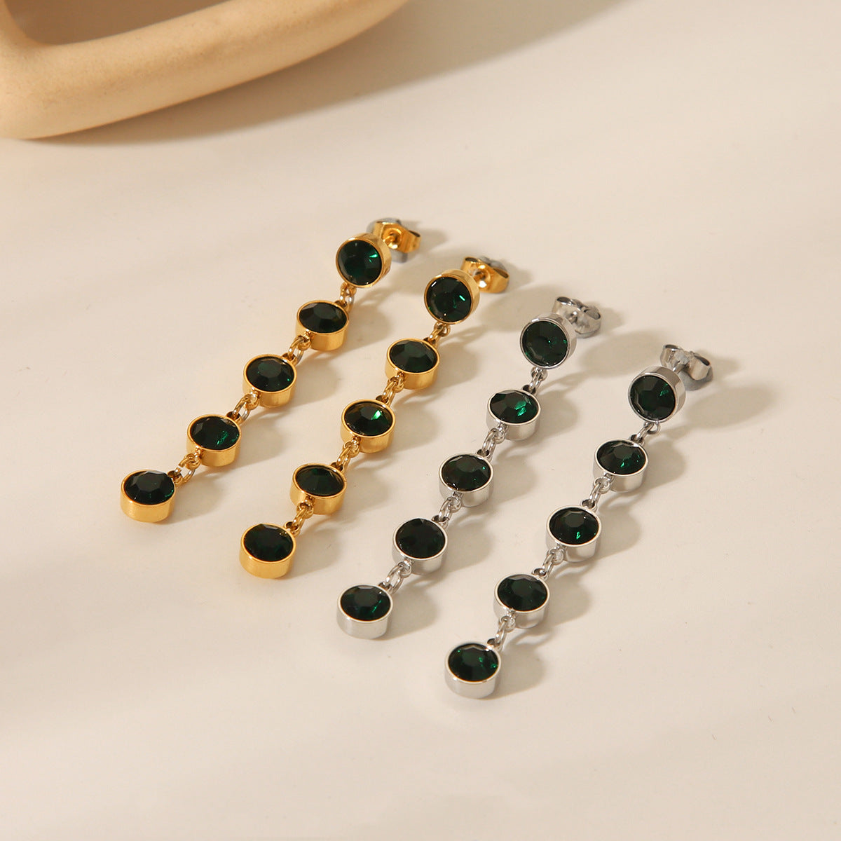 18K Gold Stainless Steel Earrings with A Stylish and Personalized Design, Featuring Tassels and Round Diamond Studded Earrings