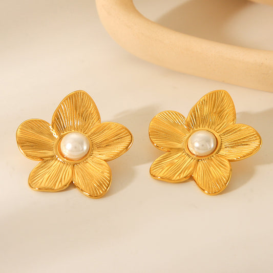 Titanium Steel Earrings with A Design Featuring 18k Gold Stainless Steel Flowers and Pearls, Suitable for Women