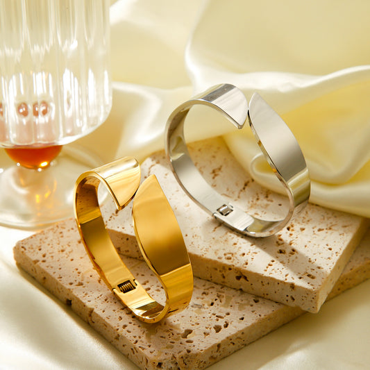 Exquisite Wide Surface High-quality Stainless Steel Open Bracelet with Exaggerated Personality for Women, Titanium Steel Bracelet