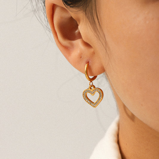 INS-style Hollowed-out Diamond-encrusted Heart-shaped Earrings for Women, Stainless Steel Earrings, Niche and High-end, 18k Gold Titanium Steel Earrings