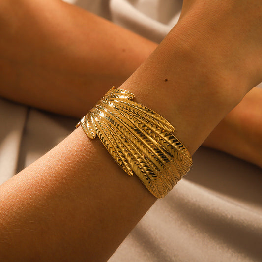 Exaggerated Titanium Steel Bracelet Design Sense 18K Gold Stainless Steel Feather Bracelet Light Luxury Versatile Handpiece