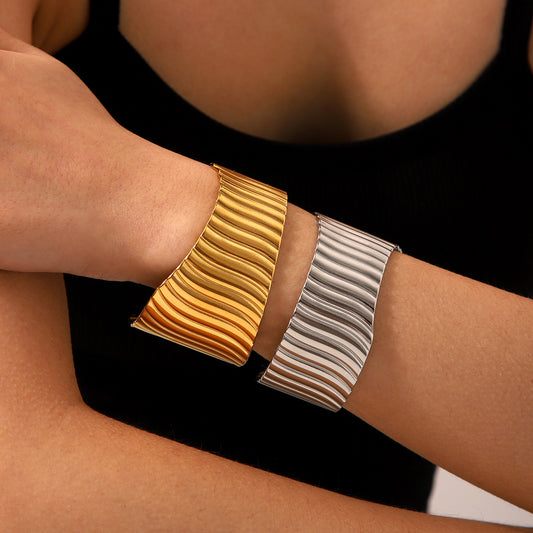 Stainless steel exaggerated asymmetric opening bracelet ins design sense vertical stripe wide titanium steel bracelet