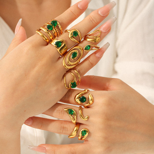 Stainless Steel Ring with Green Zircon Inlay for Women, Non-fading Titanium Steel Ring, Light Luxury and High-end Hand Jewelry