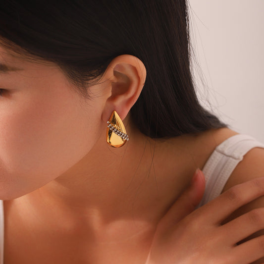 18K Gold Stainless Steel Earrings with A Drop-shaped Design, Featuring Titanium Steel and Diamond-encrusted Earrings