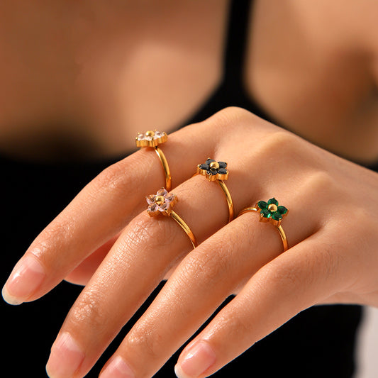 Stainless Steel Flower Inlaid Zircon Ring for Women, French Style, Light Luxury, High-end Feel, Titanium Steel Opening Ring