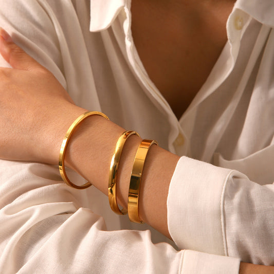 Simple Titanium Steel Bracelet, Ins-inspired Fashion, Versatile Stainless Steel Plated Gold Glossy Bracelet, Does Not Fade