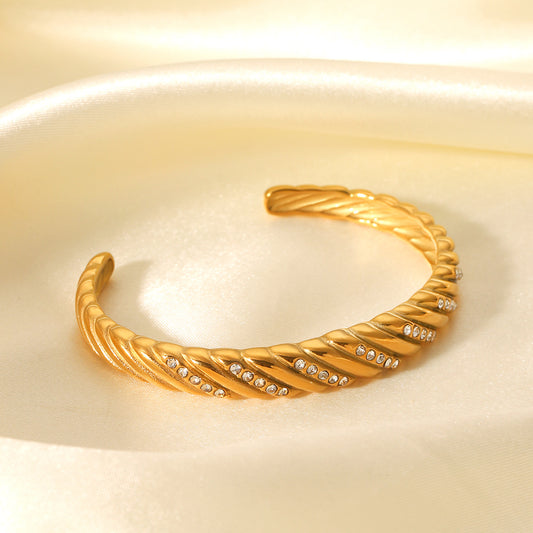 18K gold croissant-shaped stainless steel bracelet with diamond inlay, open style, women's light luxury temperament, cast bracelet, titanium steel jewelry