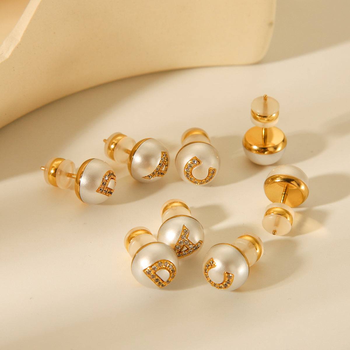 18K gold stainless steel letter studded pearl earrings with feminine charm and versatile titanium steel earrings