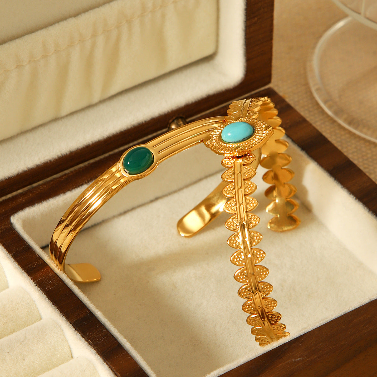 French Retro Green Agate Stainless Steel Bracelet - Versatile and Stylish Accessories, Turquoise Titanium Steel Open Bracelet, Fade-Resistant