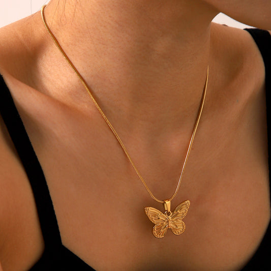 INS-style Fashionable and Minimalist Titanium Steel Necklace with 18K Gold Stainless Steel High-end Butterfly Pendant for Women