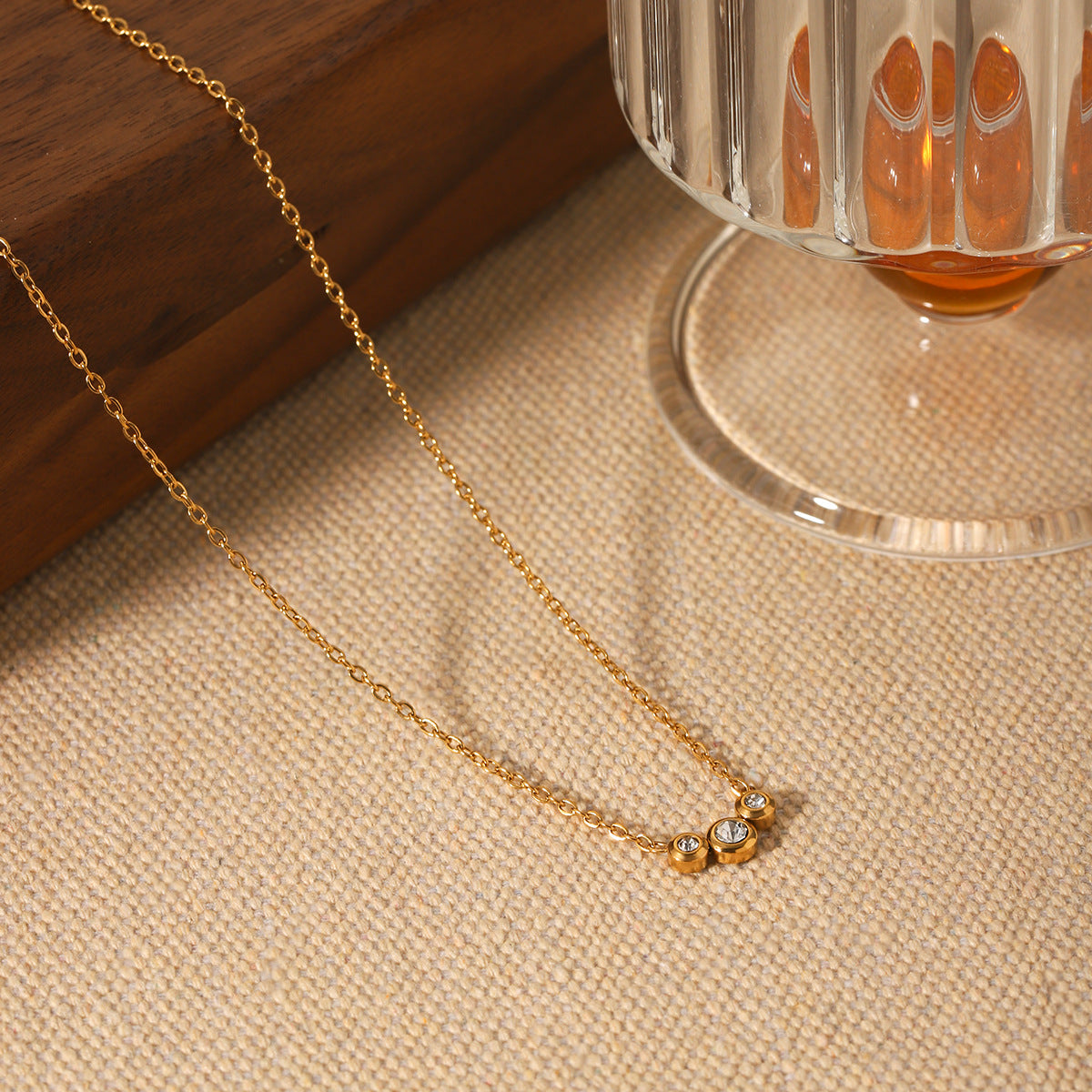 18K Gold Geometric Stainless Steel Inlaid Zircon Pendant Necklace Female Niche Design Titanium Steel Collar Chain